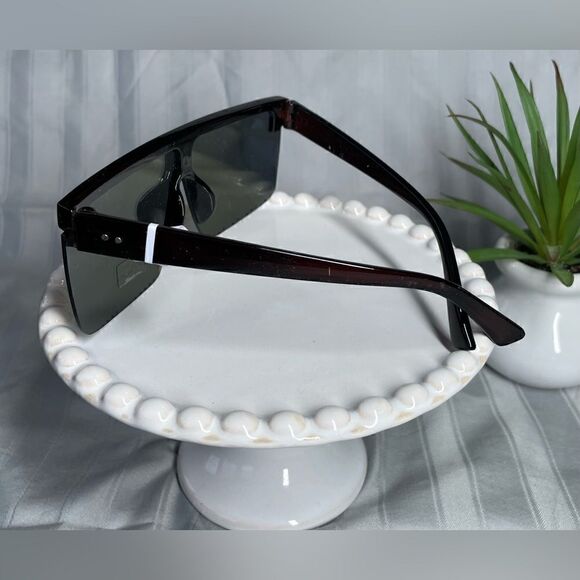 🔥❤️🔥 NEW Muse Style Women’s Eyewear Sunglasses NWT - Picture 2 of 9